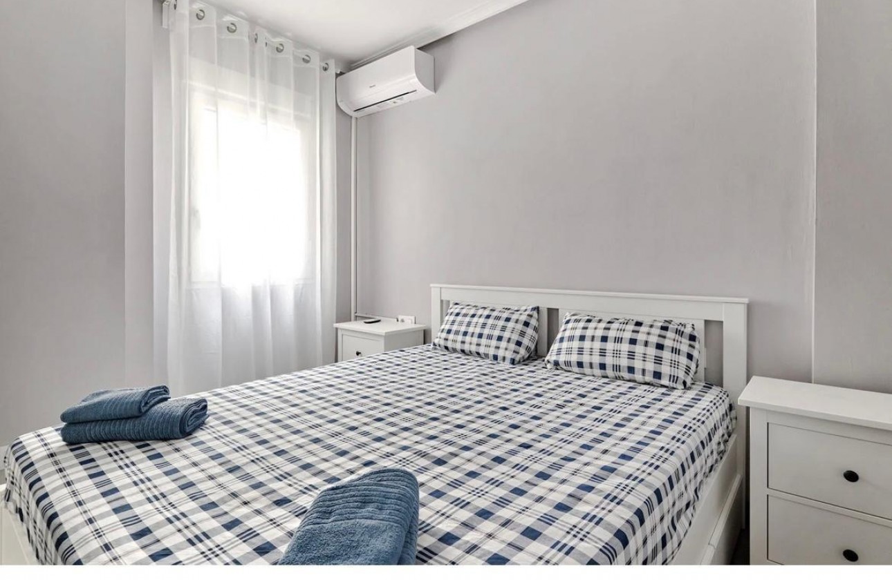 Resale - Apartment / flat - Torrevieja - Centro