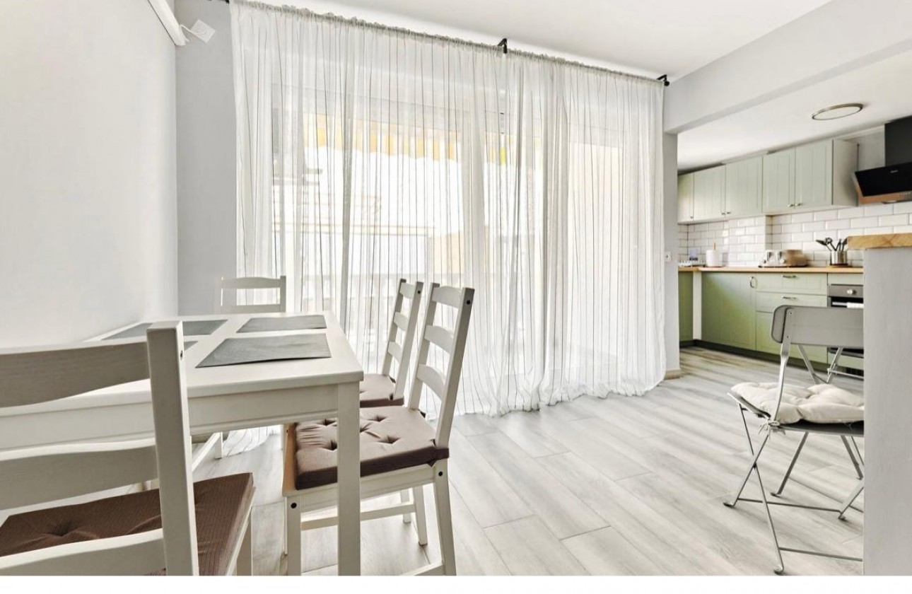 Resale - Apartment / flat - Torrevieja - Centro