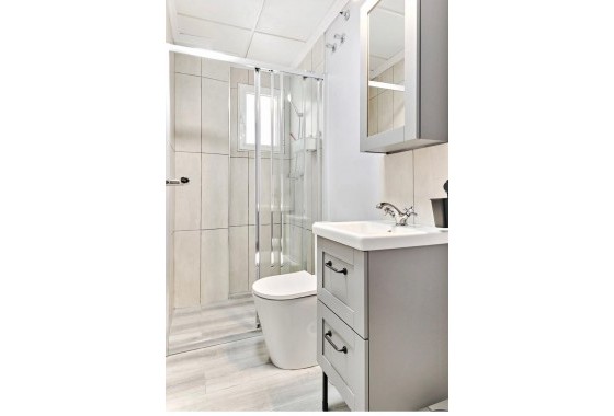 Resale - Apartment / flat - Torrevieja - Centro