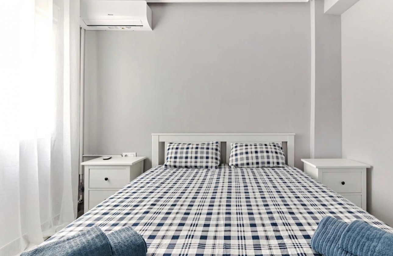 Resale - Apartment / flat - Torrevieja - Centro