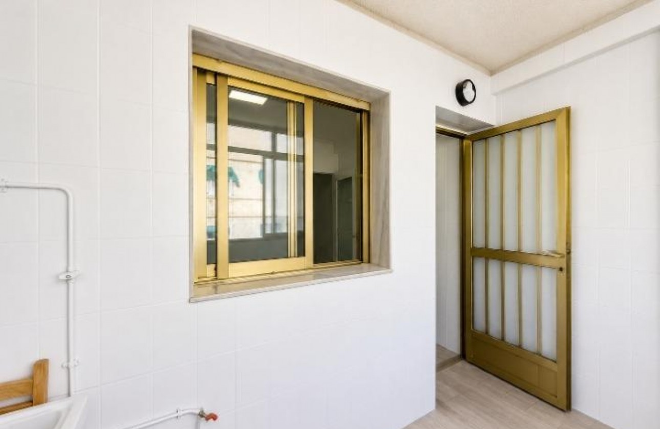Reventa - Apartamento / piso - Torrevieja - Acequion