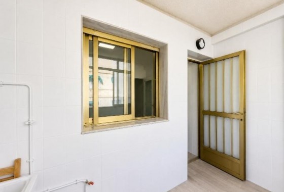 Reventa - Apartamento / piso - Torrevieja - Acequion