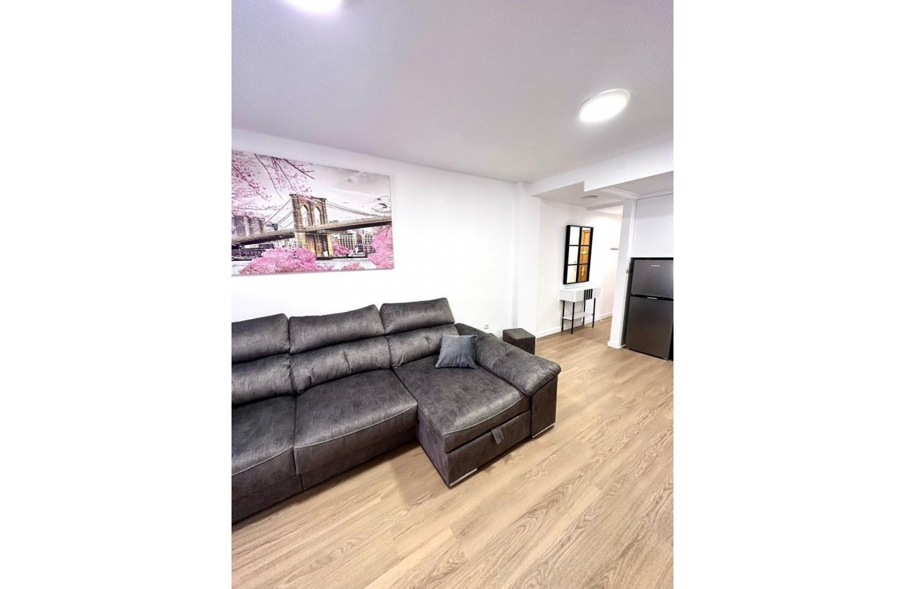 Resale - Apartment / flat - Torrevieja - Playa del Cura