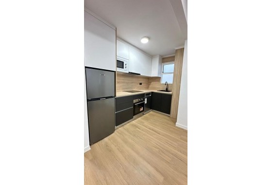 Resale - Apartment / flat - Torrevieja - Playa del Cura