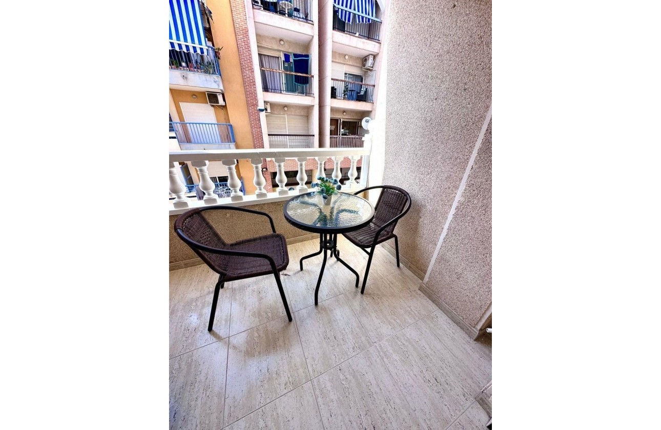 Resale - Apartment / flat - Torrevieja - Playa del Cura