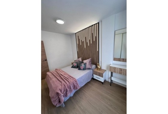 Resale - Apartment / flat - Torrevieja - Playa del Cura