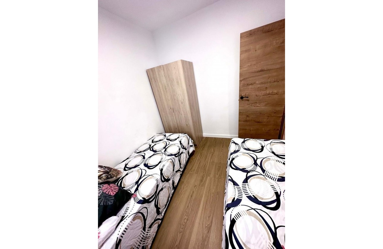 Resale - Apartment / flat - Torrevieja - Playa del Cura