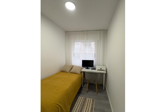 Resale - Apartment / flat - Torrevieja - Curva del Palangre