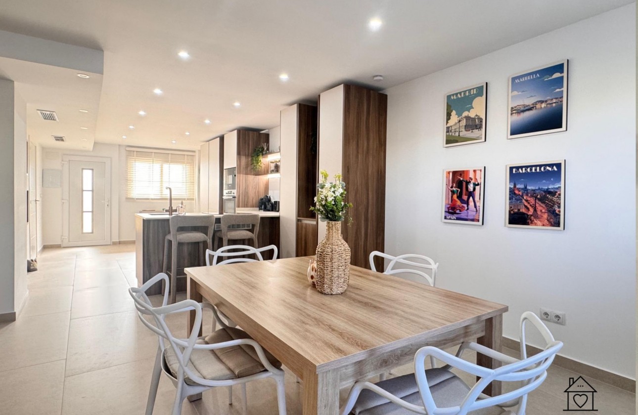 Reventa - Apartamento / piso - Torrevieja - El Acequión - Los Náufragos