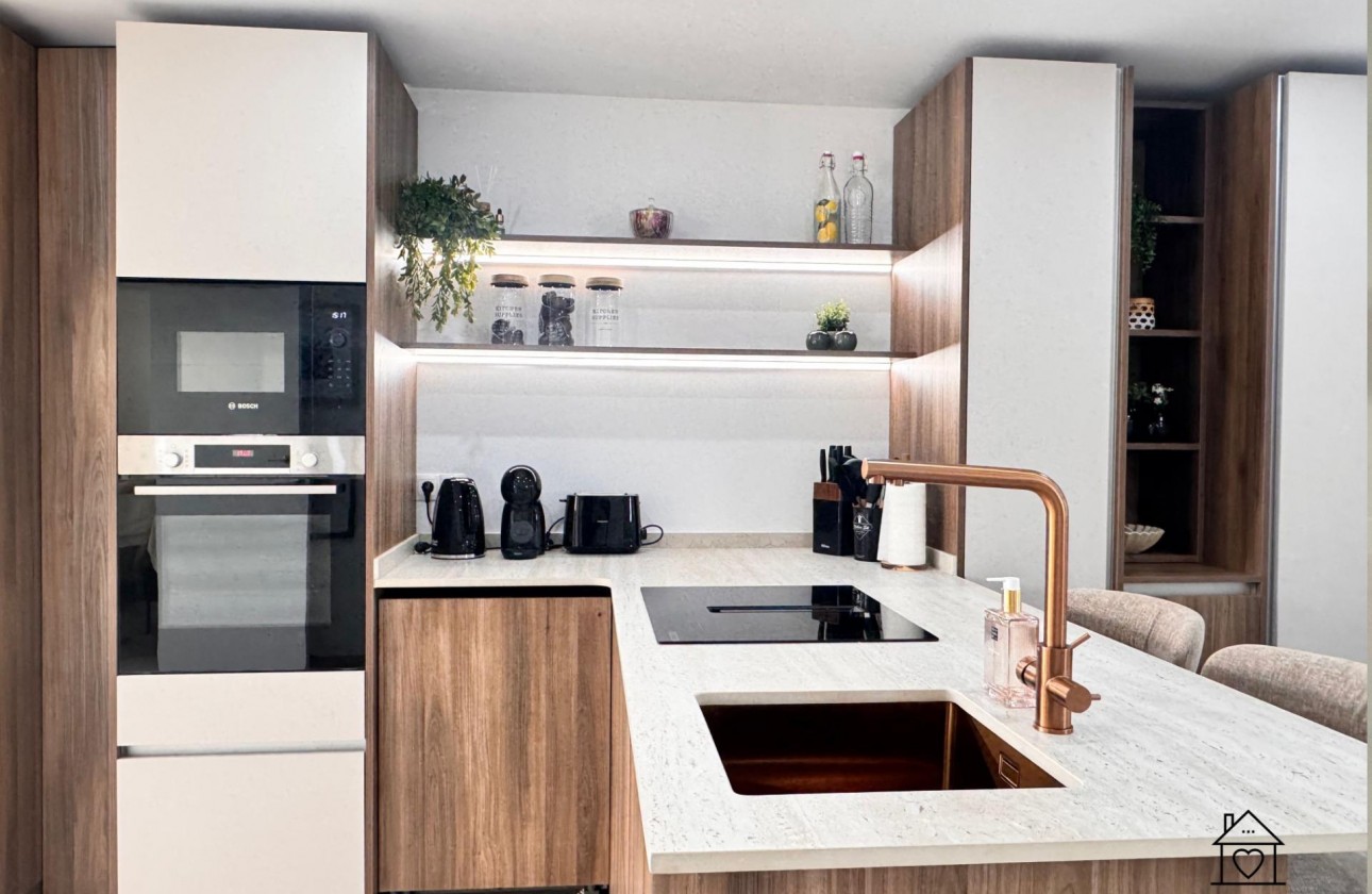 Reventa - Apartamento / piso - Torrevieja - El Acequión - Los Náufragos