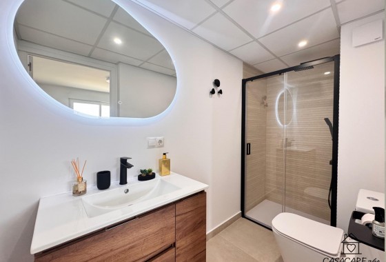Reventa - Apartamento / piso - Torrevieja - El Acequión - Los Náufragos