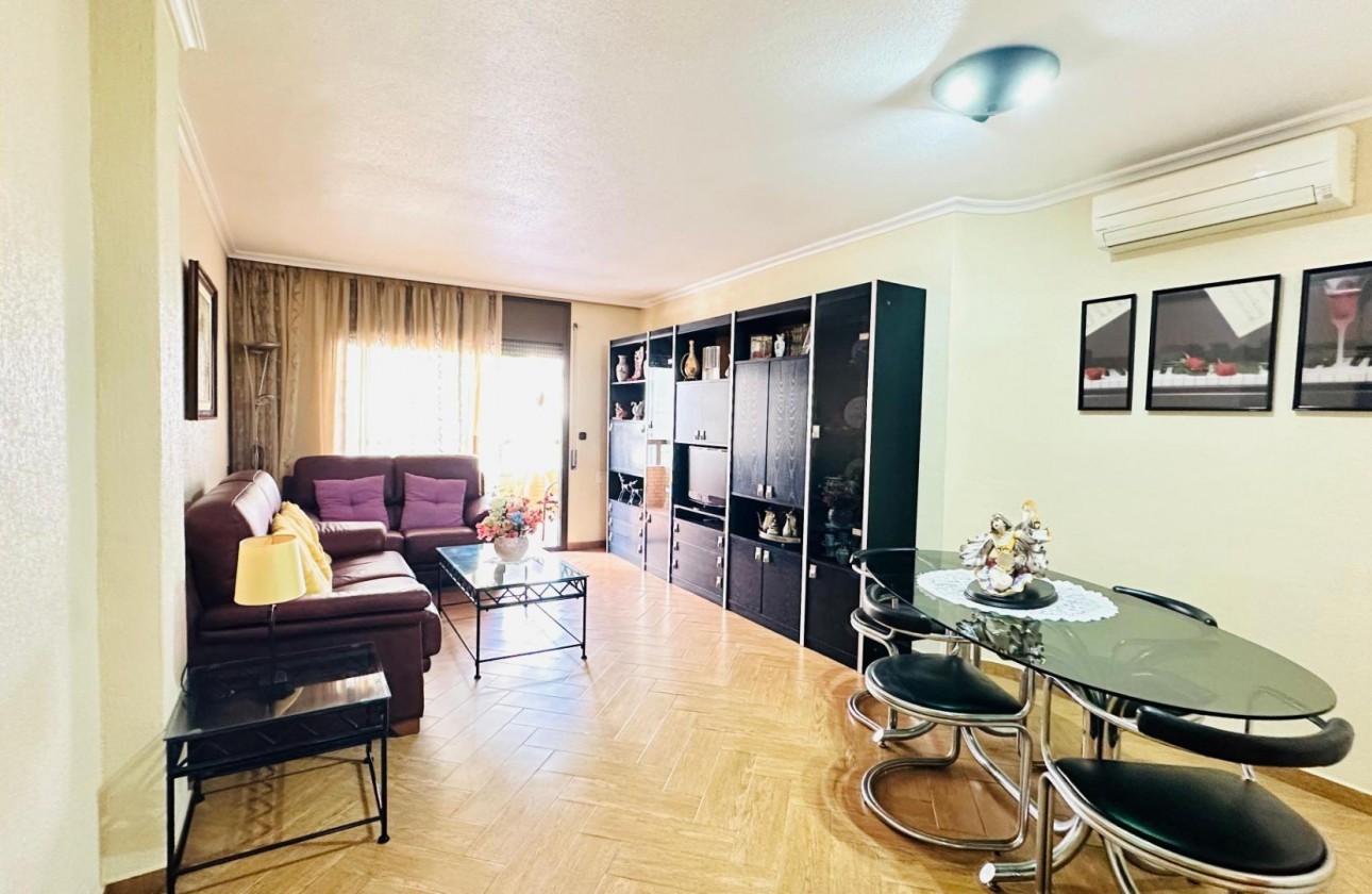 Reventa - Apartamento / piso - Torrevieja - Centro