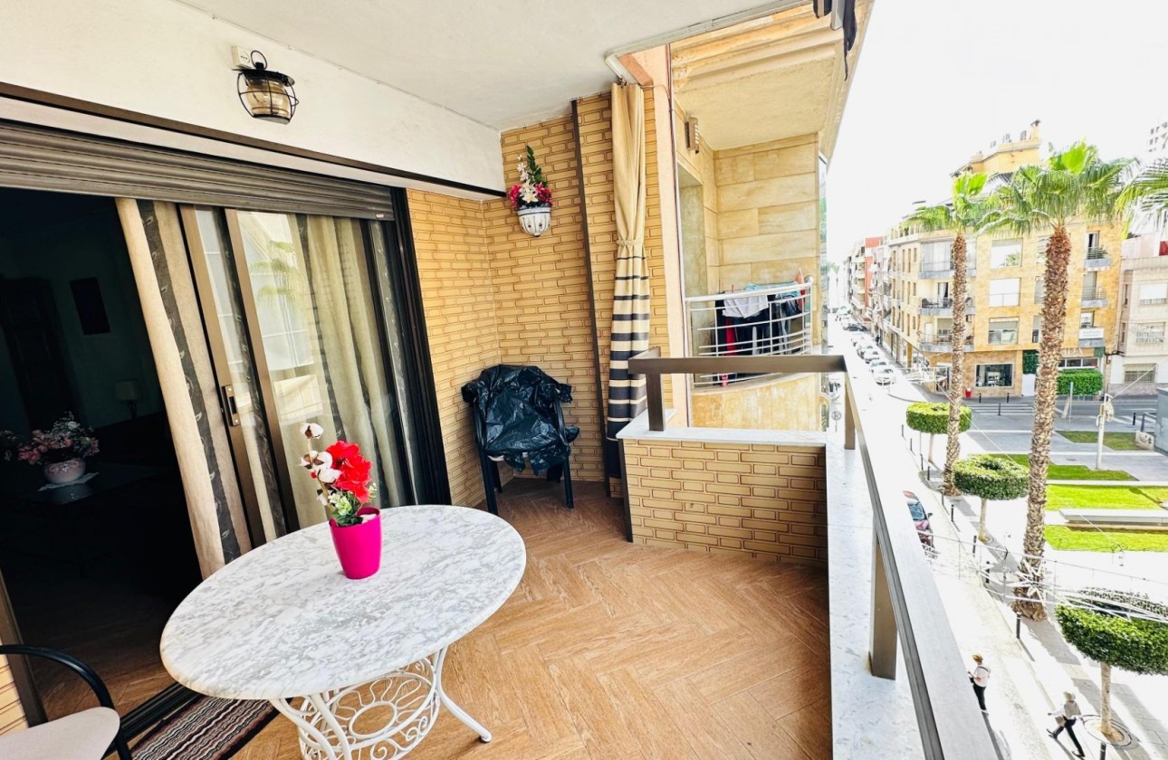 Reventa - Apartamento / piso - Torrevieja - Centro