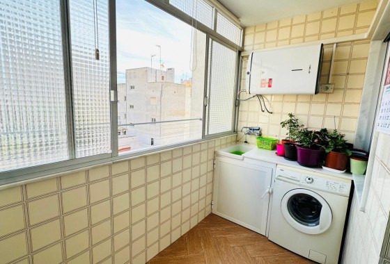 Reventa - Apartamento / piso - Torrevieja - Centro