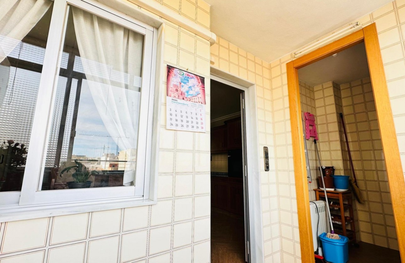 Reventa - Apartamento / piso - Torrevieja - Centro