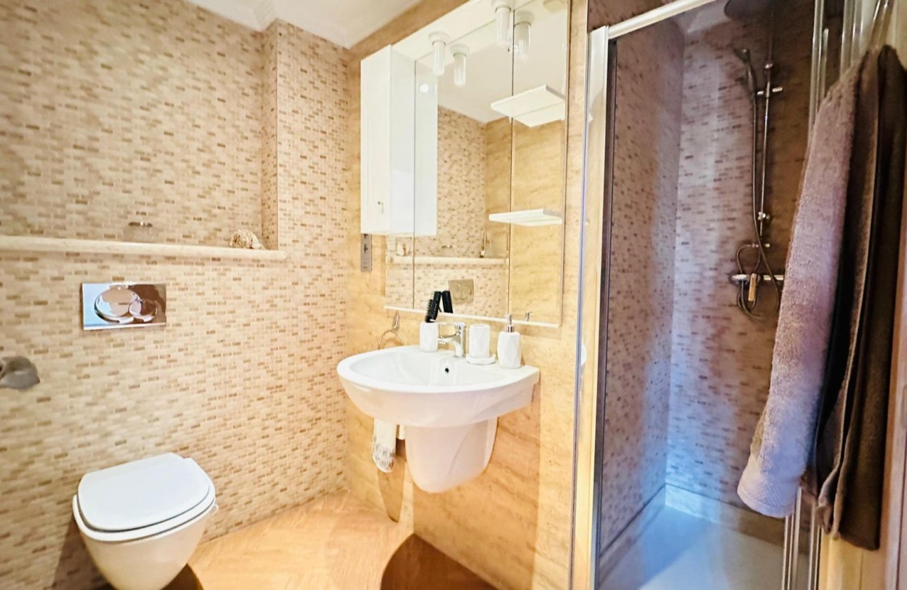 Reventa - Apartamento / piso - Torrevieja - Centro