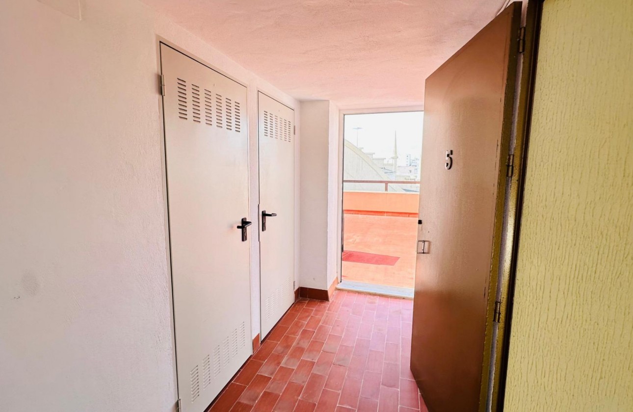 Reventa - Apartamento / piso - Torrevieja - Centro
