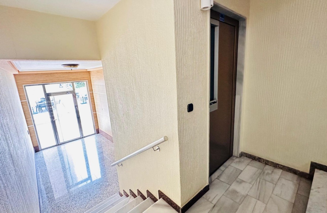 Reventa - Apartamento / piso - Torrevieja - Centro