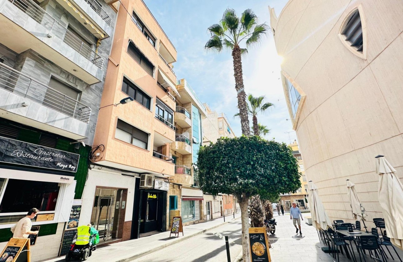 Reventa - Apartamento / piso - Torrevieja - Centro