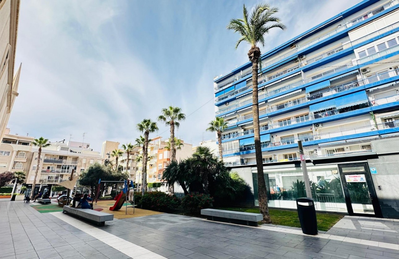 Reventa - Apartamento / piso - Torrevieja - Centro