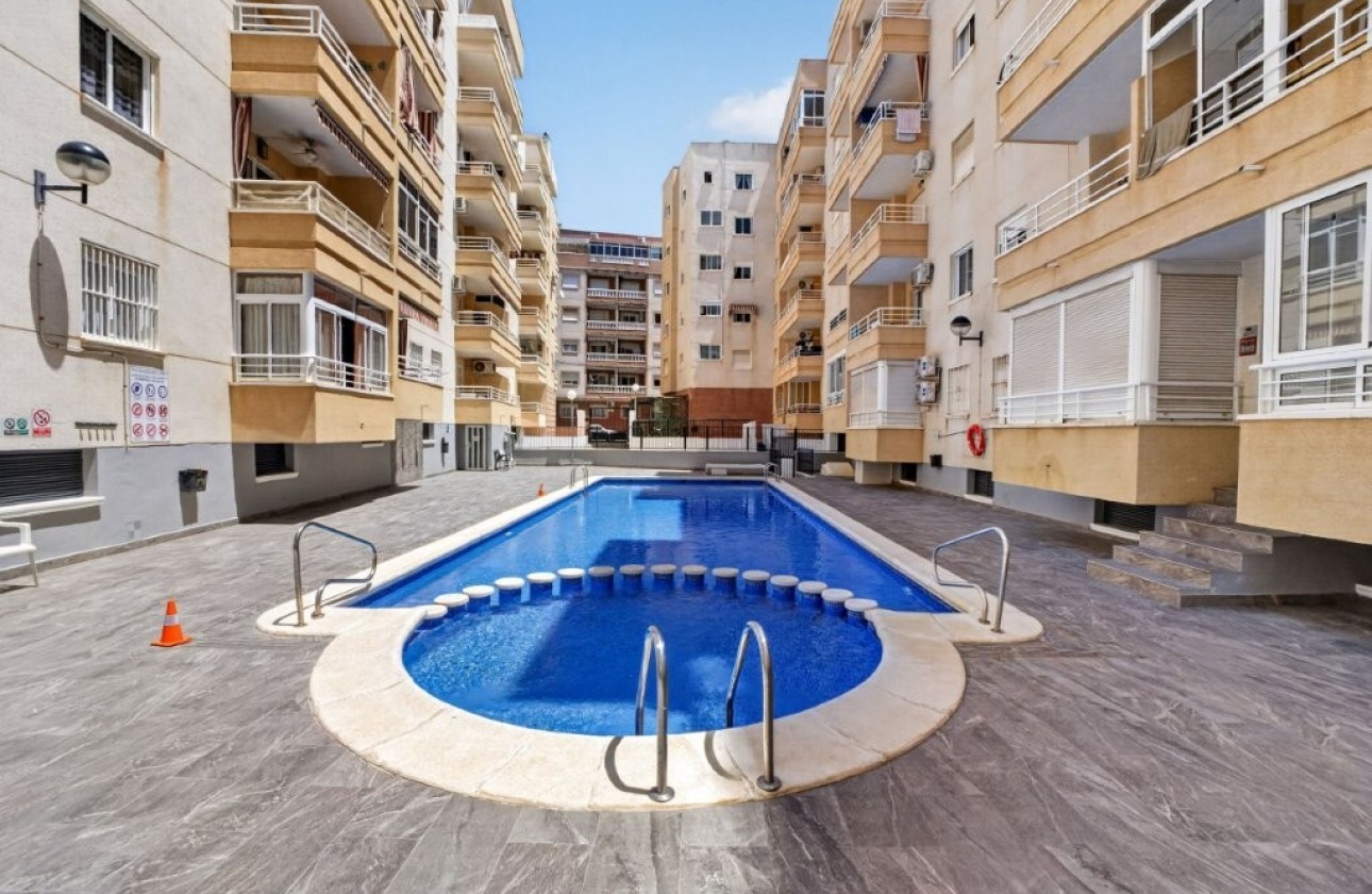 Resale - Apartment / flat - Torrevieja - Costa Blanca