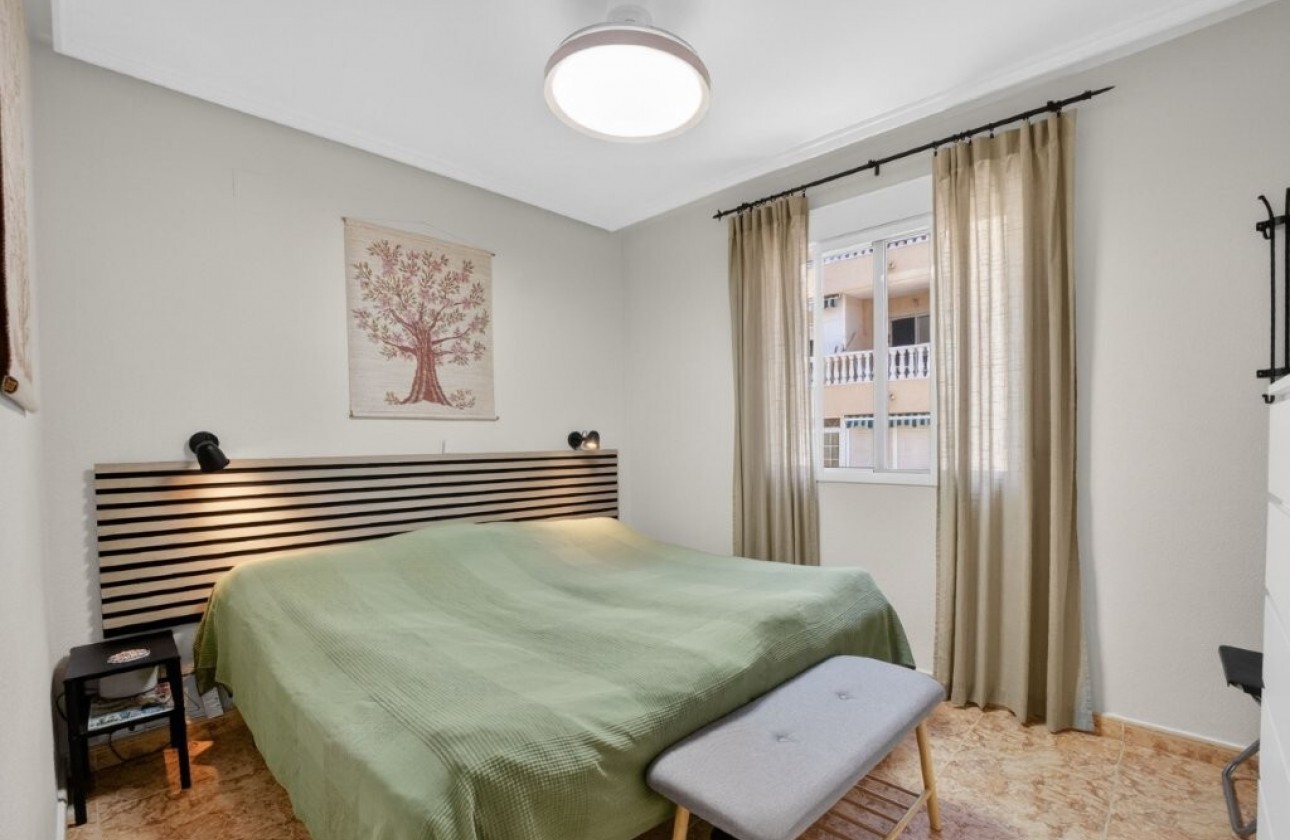 Resale - Apartment / flat - Torrevieja - Costa Blanca