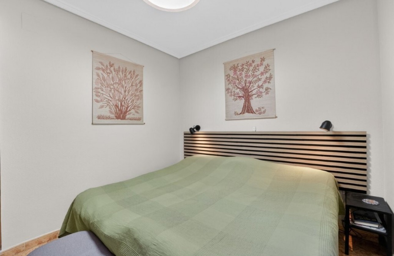 Resale - Apartment / flat - Torrevieja - Costa Blanca