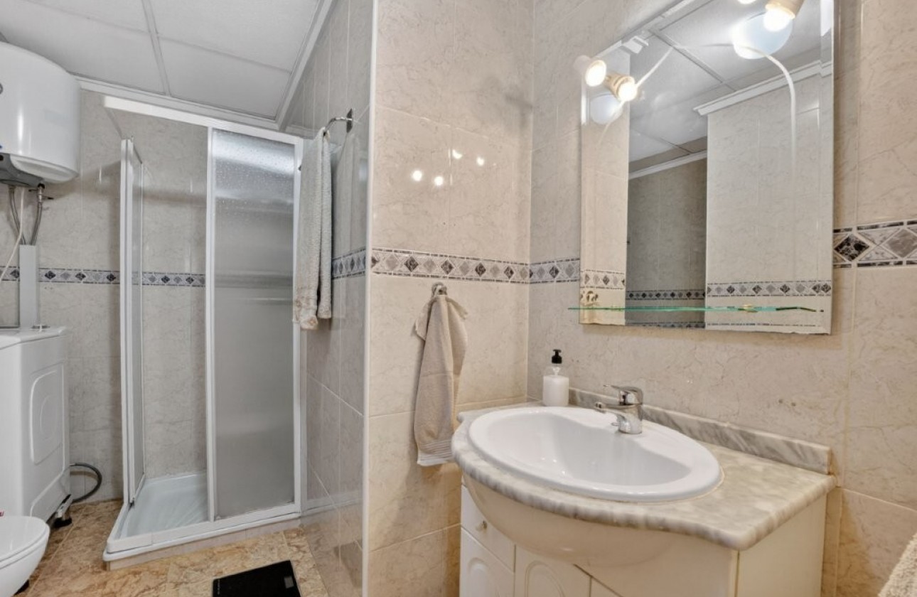 Resale - Apartment / flat - Torrevieja - Costa Blanca
