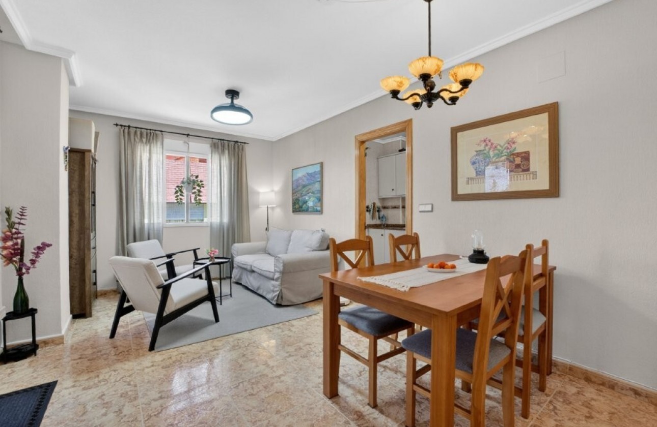 Resale - Apartment / flat - Torrevieja - Costa Blanca