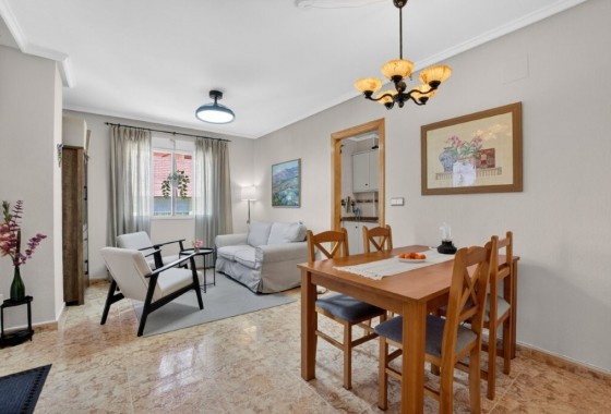 Resale - Apartment / flat - Torrevieja - Costa Blanca