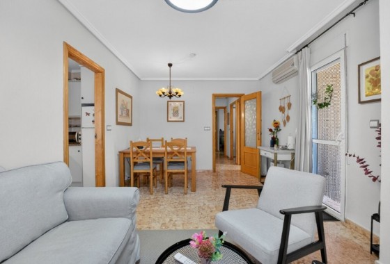 Resale - Apartment / flat - Torrevieja - Costa Blanca