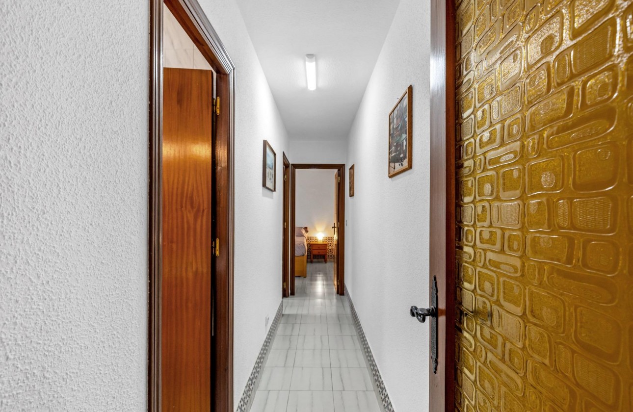 Resale - Bungalow - Torrevieja - Centro