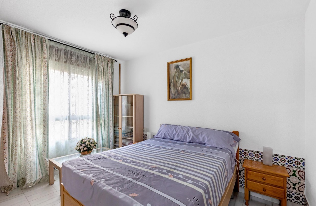 Resale - Bungalow - Torrevieja - Centro