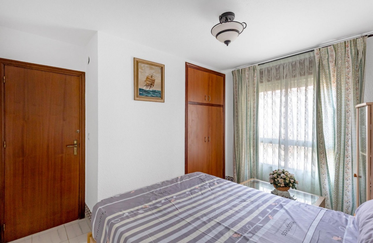 Resale - Bungalow - Torrevieja - Centro