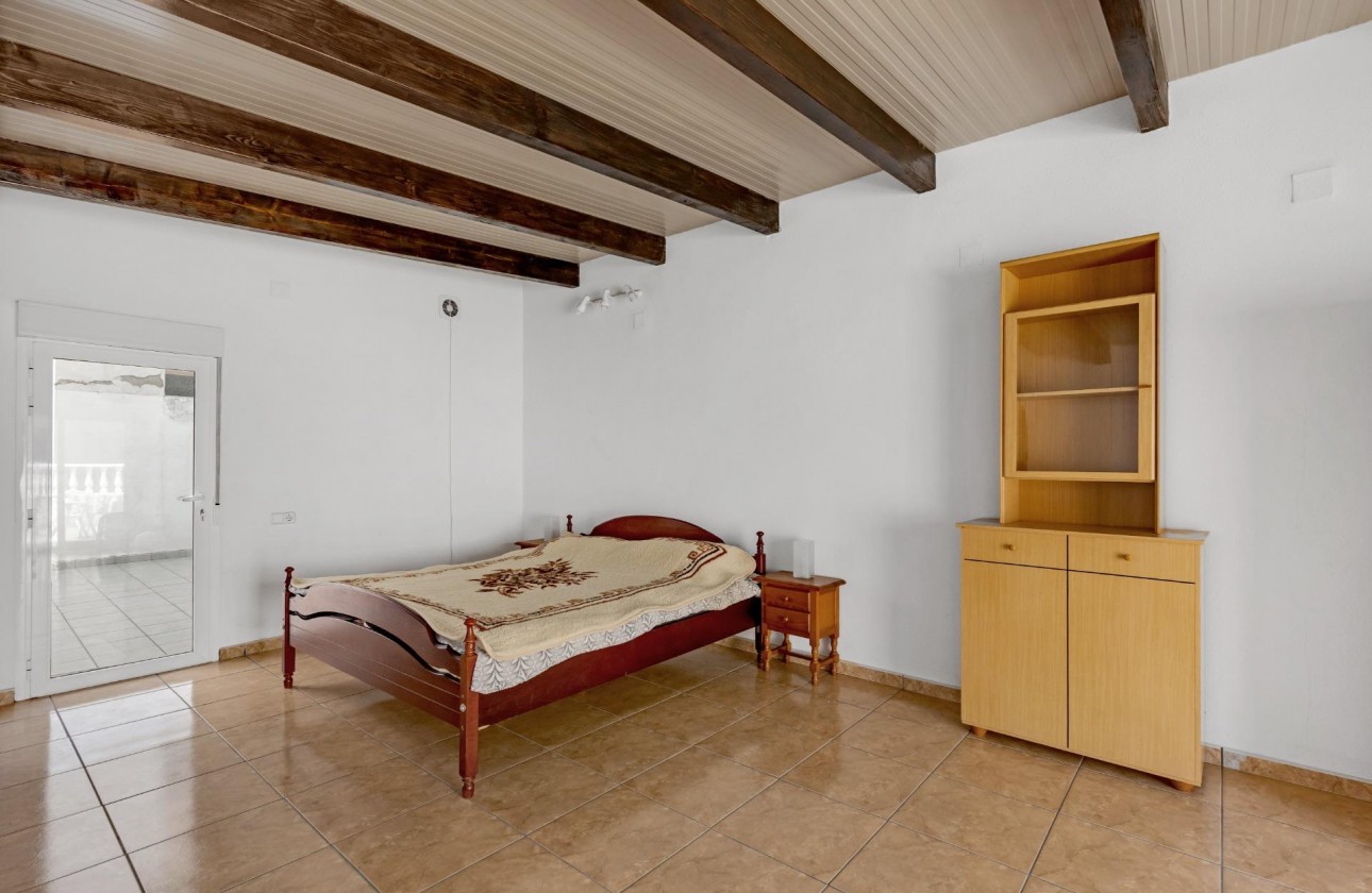 Resale - Bungalow - Torrevieja - Centro