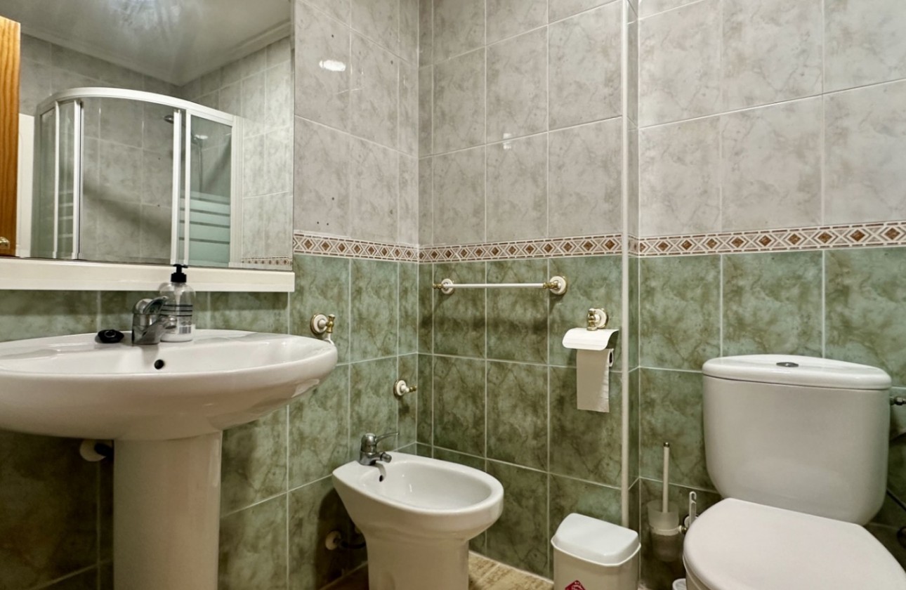 Resale - Apartment / flat - Torrevieja - Costa Blanca