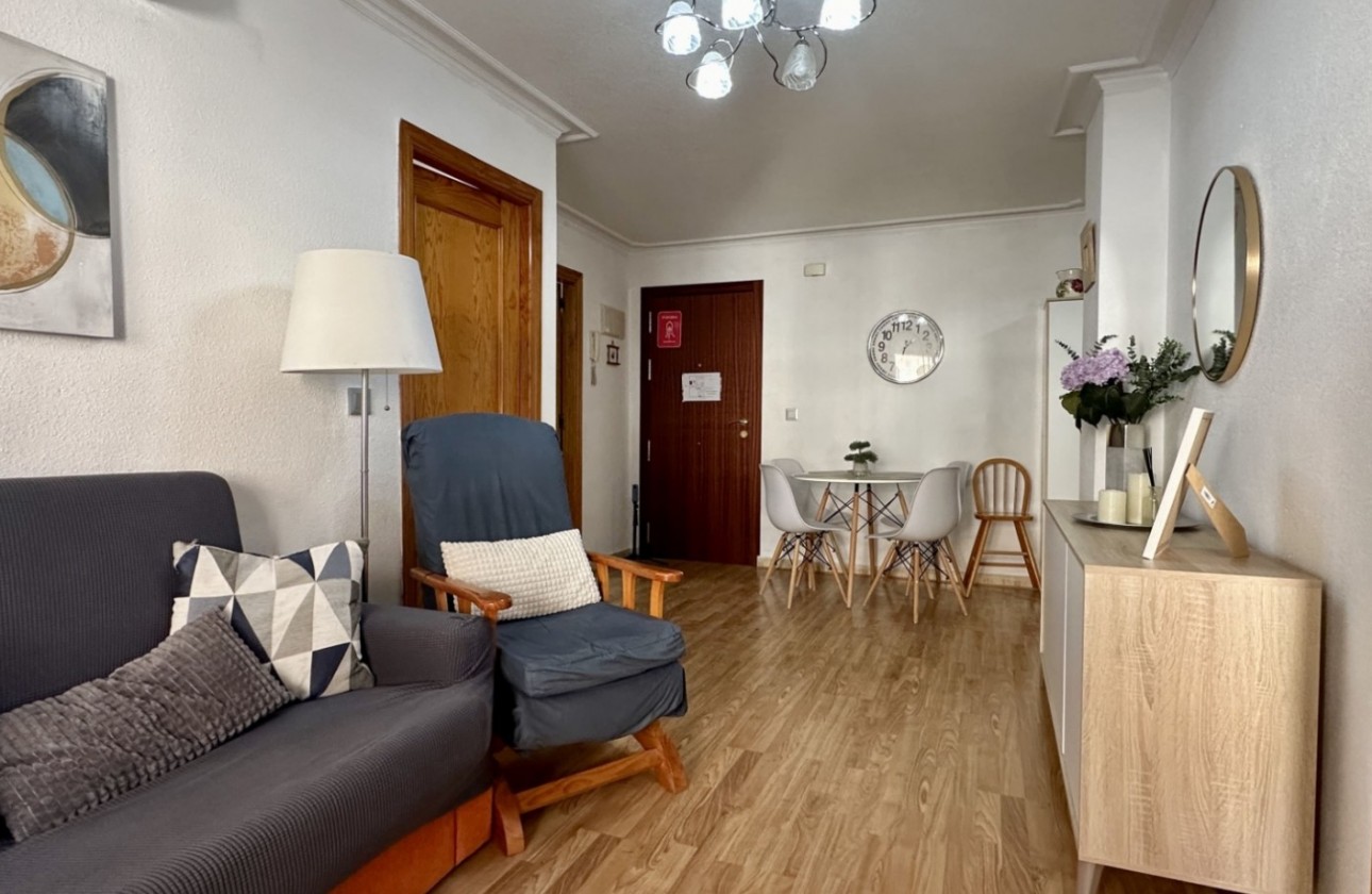 Resale - Apartment / flat - Torrevieja - Costa Blanca
