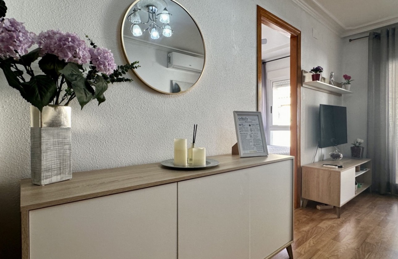 Resale - Apartment / flat - Torrevieja - Costa Blanca