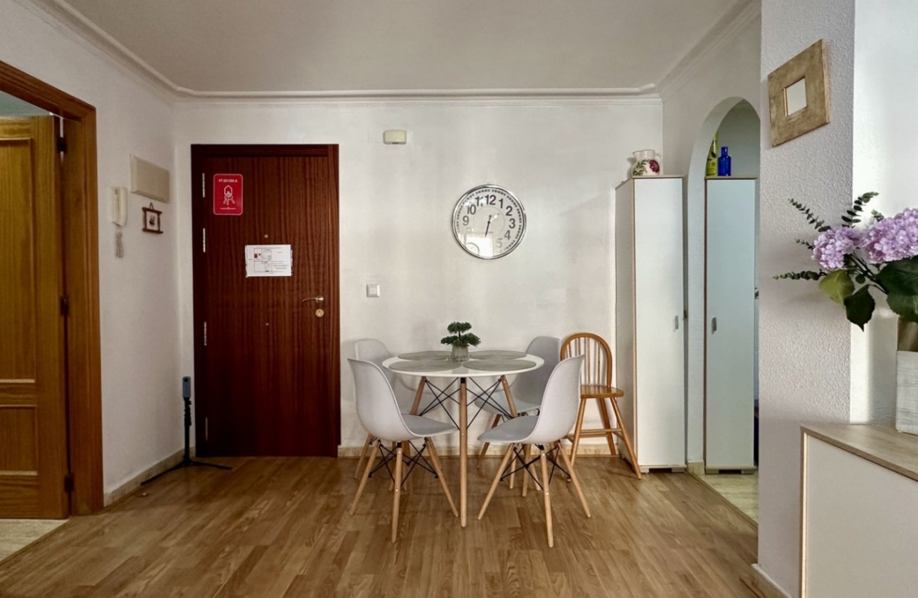 Resale - Apartment / flat - Torrevieja - Costa Blanca