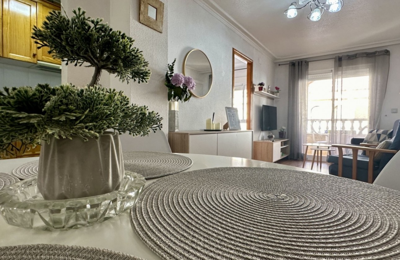 Resale - Apartment / flat - Torrevieja - Costa Blanca