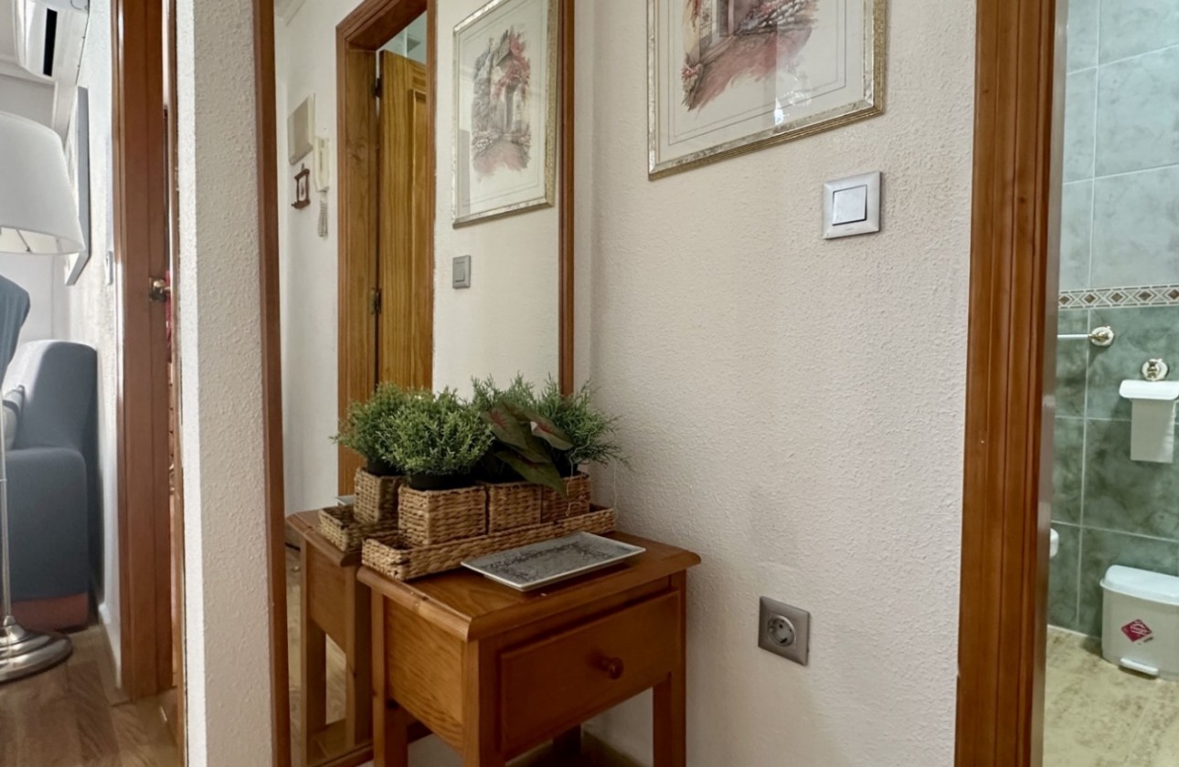 Resale - Apartment / flat - Torrevieja - Costa Blanca