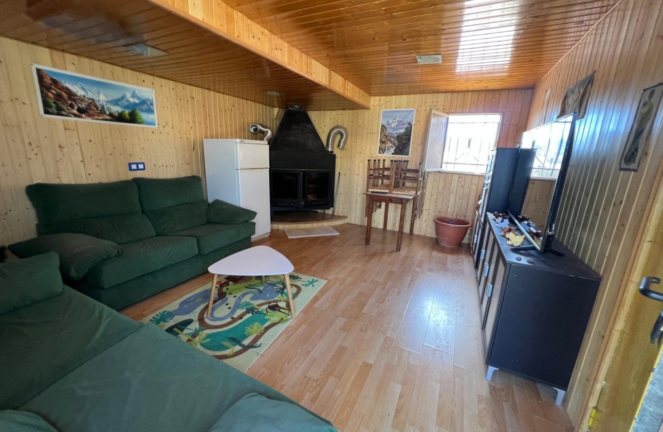 Reventa - Property - Algueña - Inland
