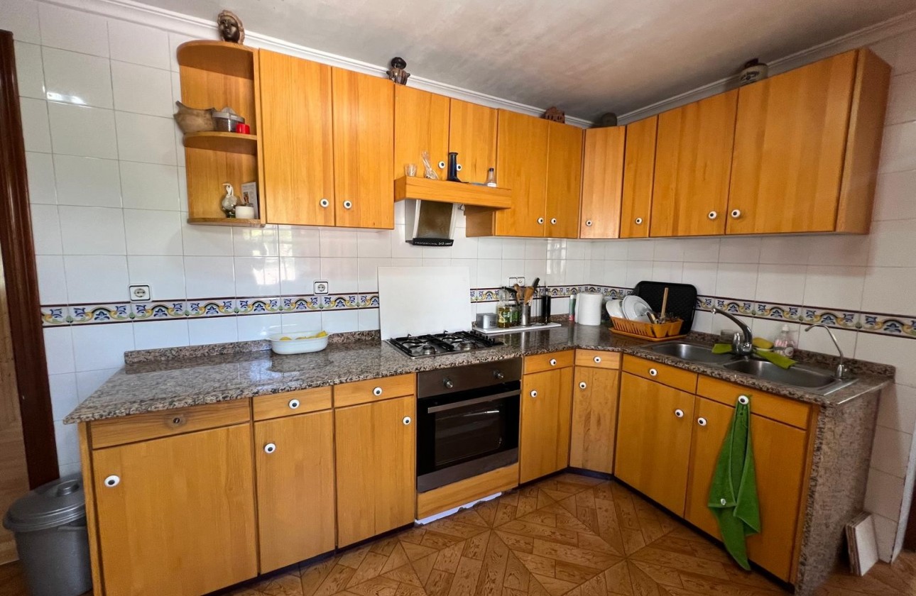Reventa - Property - Algueña - Inland