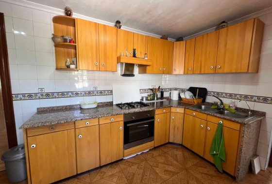 Reventa - Property - Algueña - Inland