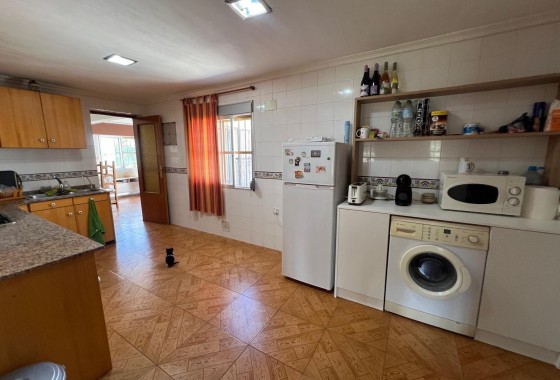 Reventa - Property - Algueña - Inland