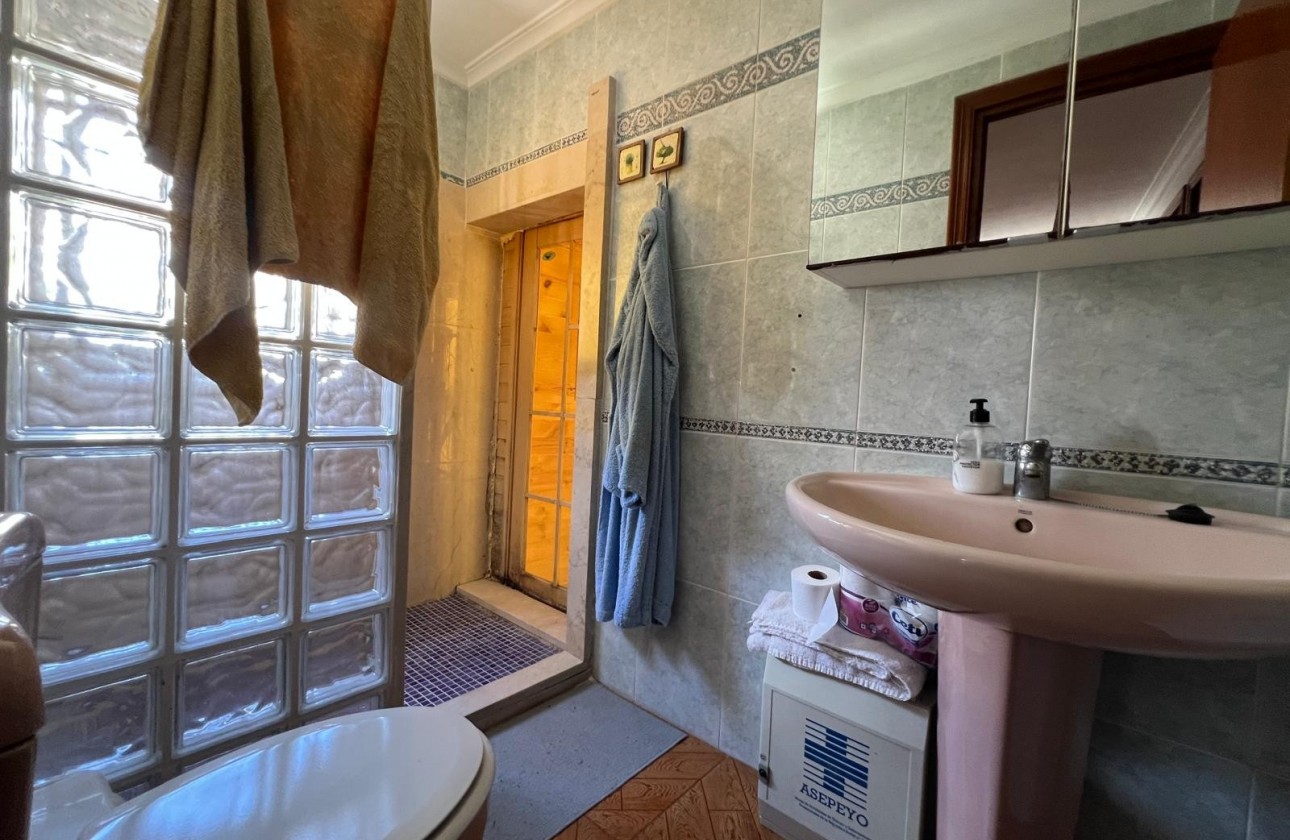 Reventa - Property - Algueña - Inland