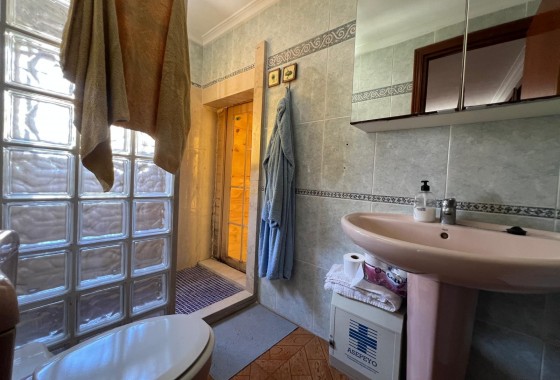 Reventa - Property - Algueña - Inland