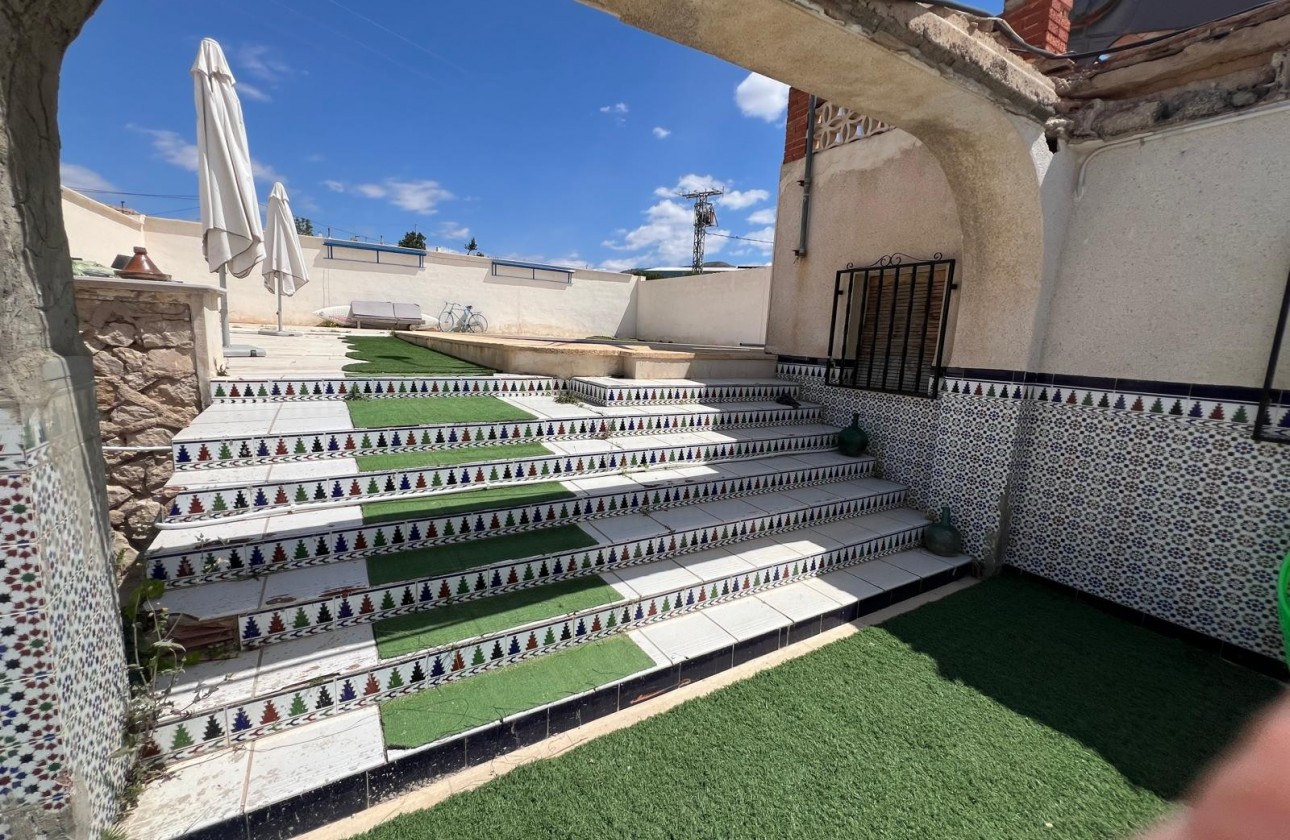 Reventa - Property - Algueña - Inland