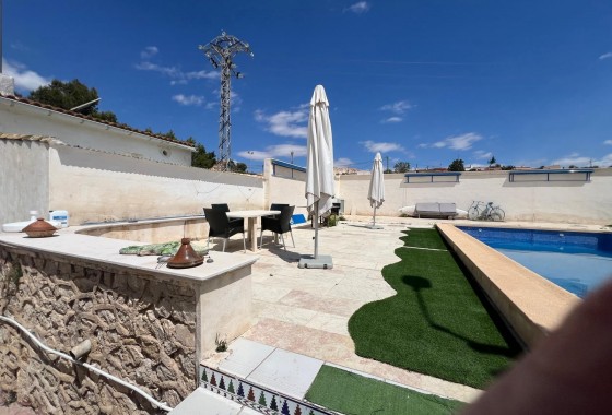 Reventa - Property - Algueña - Inland