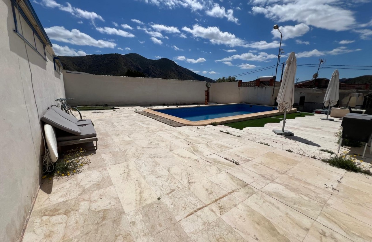 Reventa - Property - Algueña - Inland